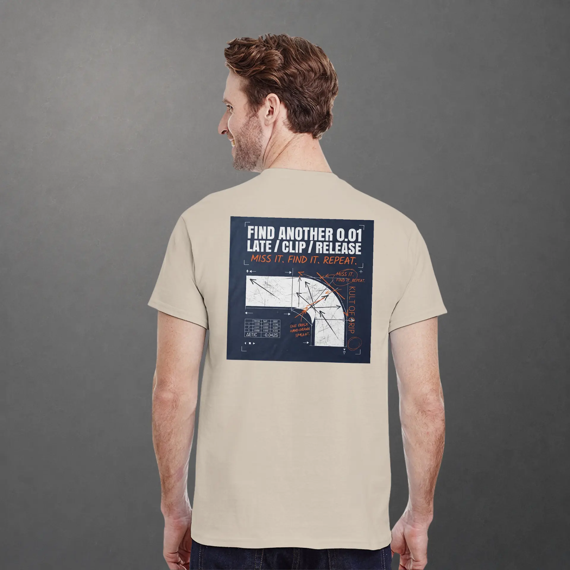 T-shirt karting Apex Obsession Apex Chronicles adulte sable – vue de dos porté