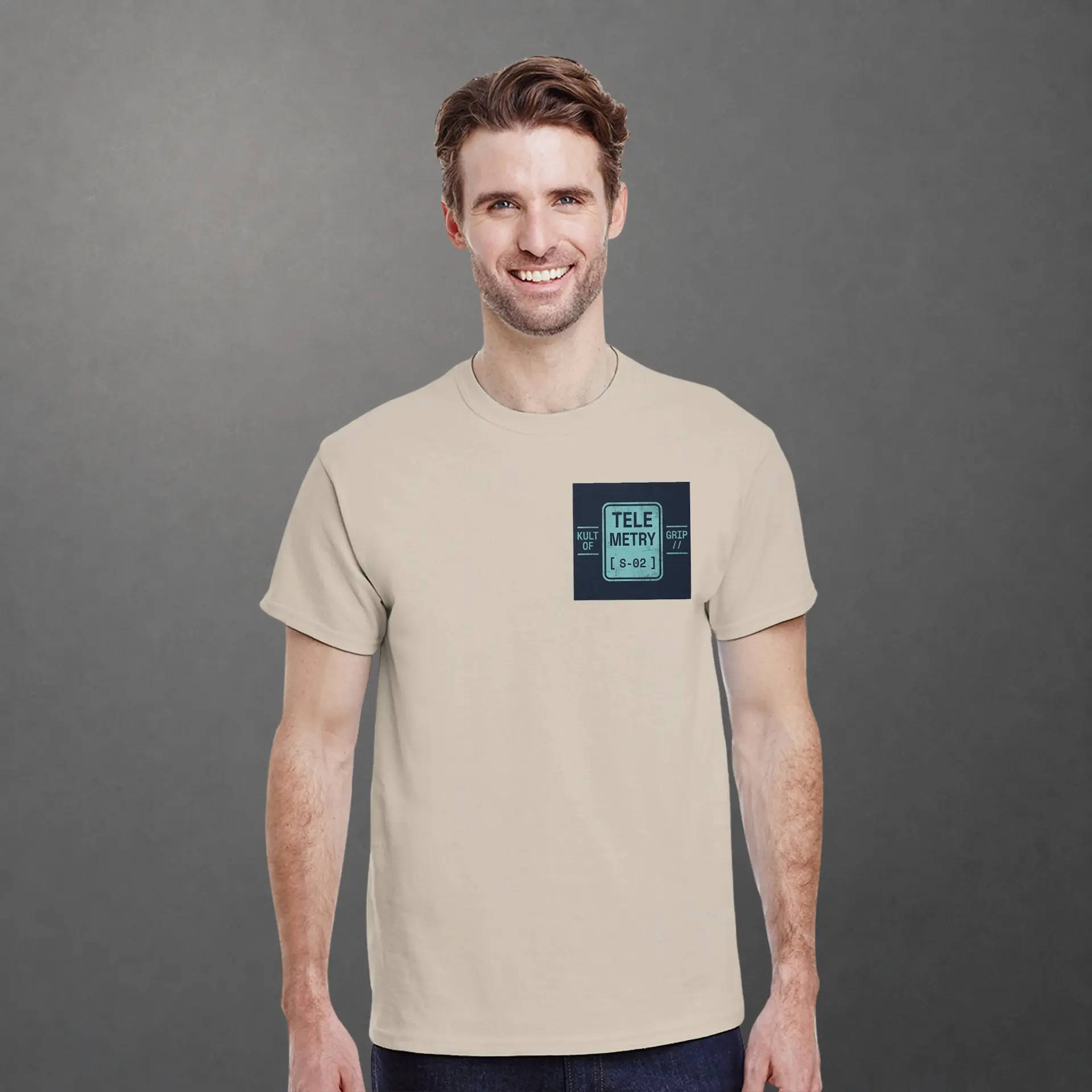 T-shirt karting Telemetry Delta Loop adulte sable – vue de face porté