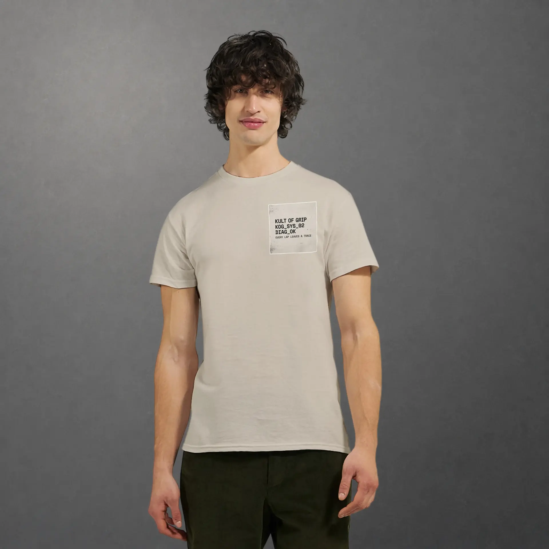 T-shirt karting Telemetry Log and Diagnostic adulte sable – vue de face porté