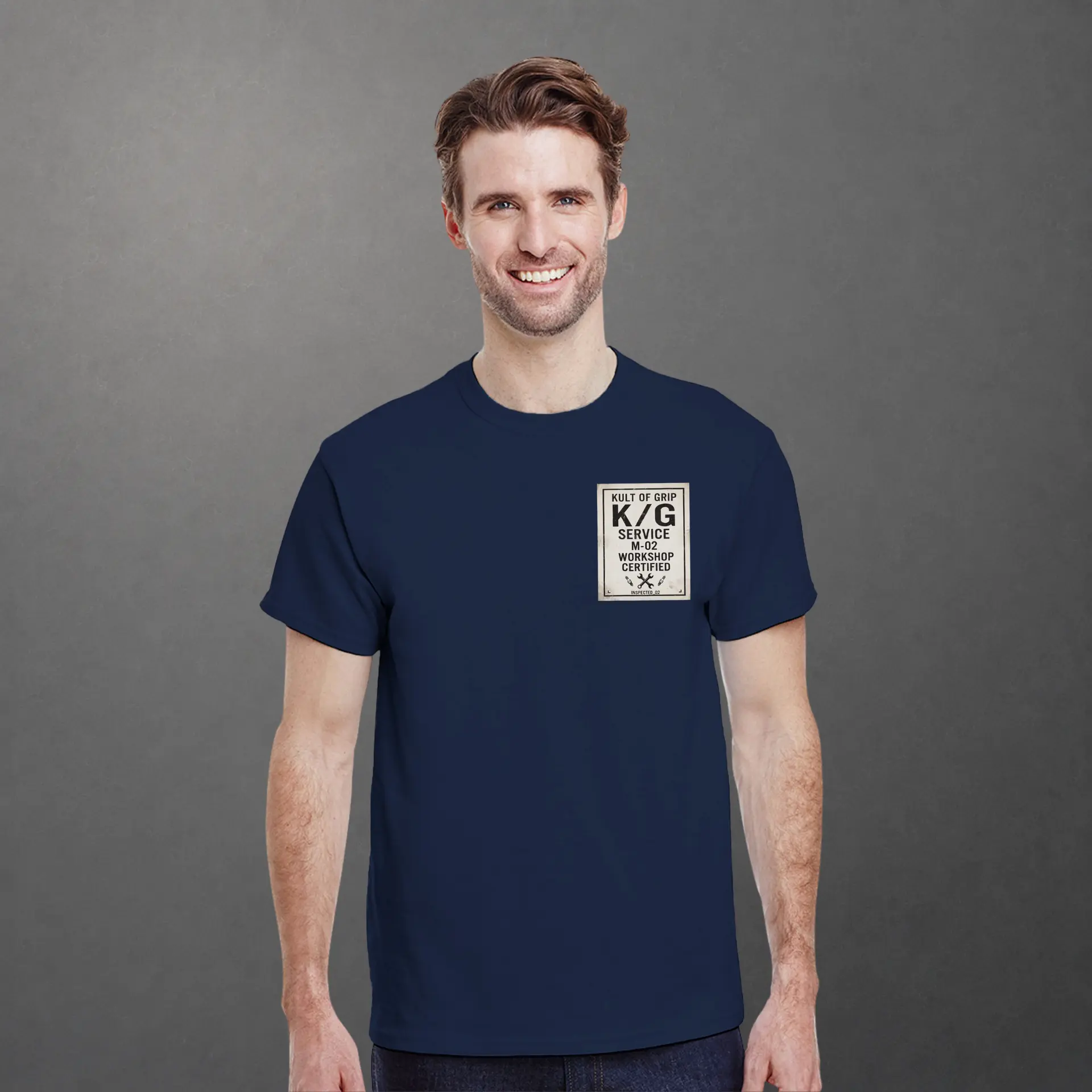 T-shirt karting Mechanical Service Departement adulte bleu marine – vue de face porté