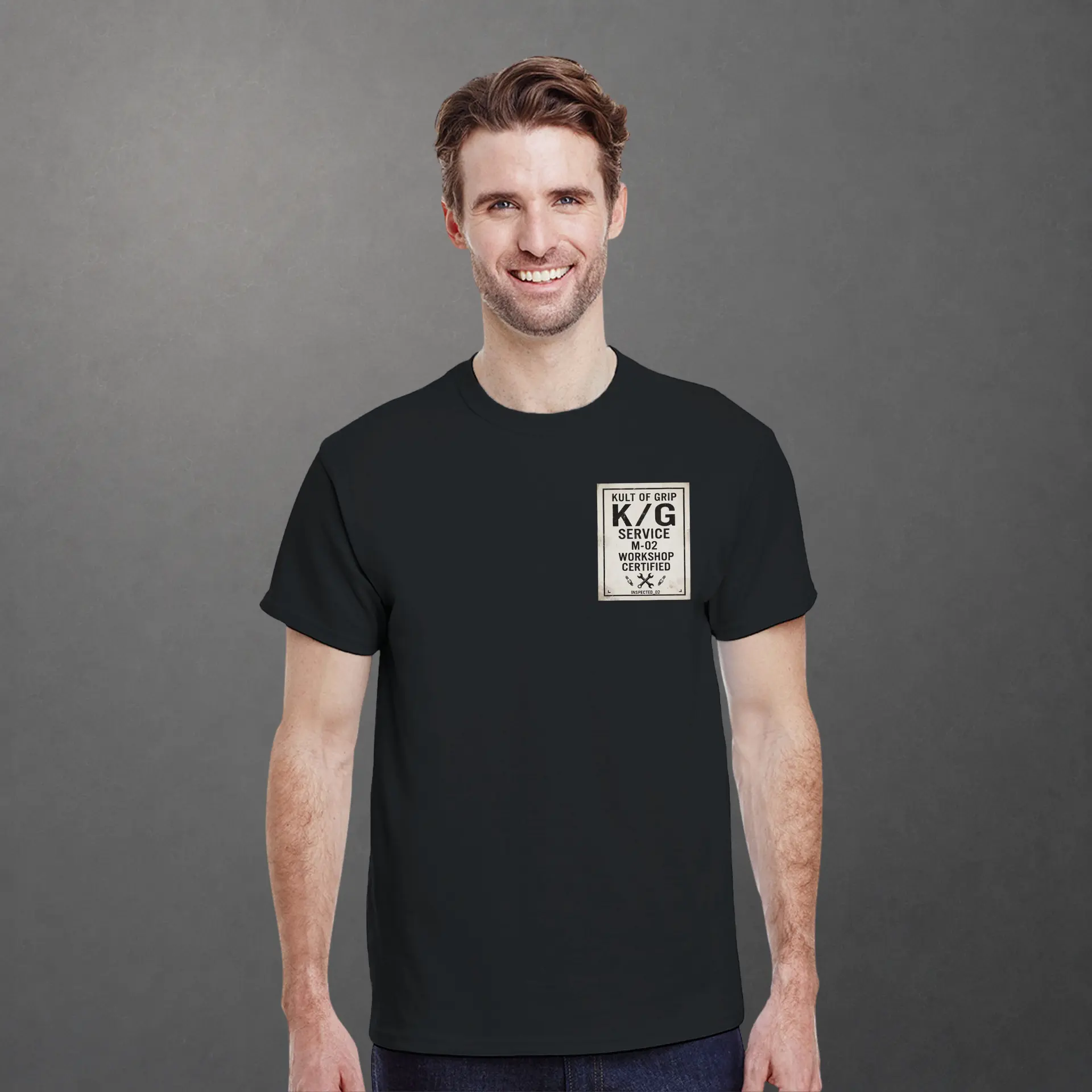 T-shirt karting Mechanical Service Departement adulte noir – vue de face porté